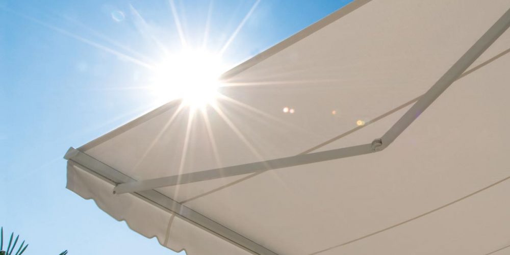 Come scegliere la tenda da sole per esterno